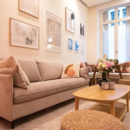 Superb Flat In Champs Elysees Paris